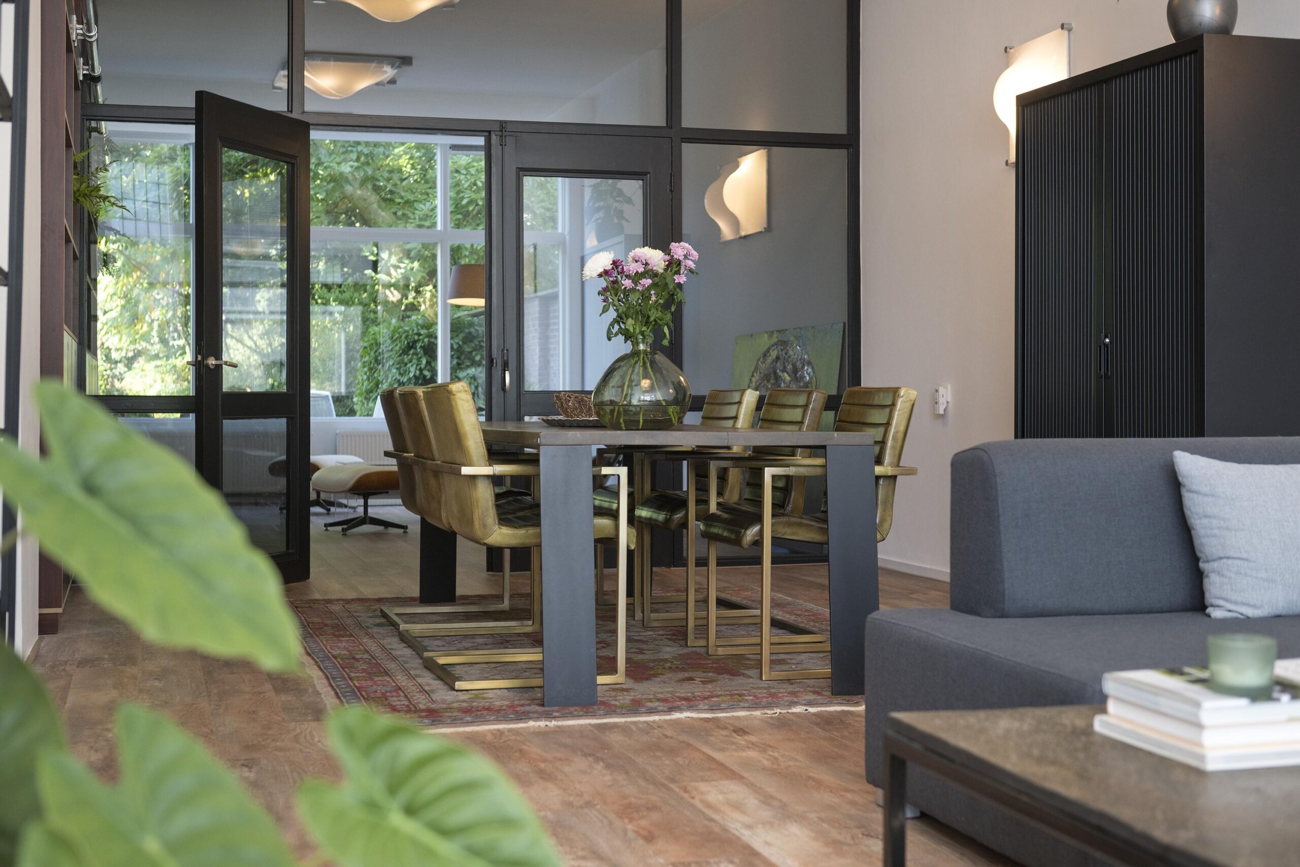 Twee-onder-één-kap te koop: Velperweg 97, Arnhem