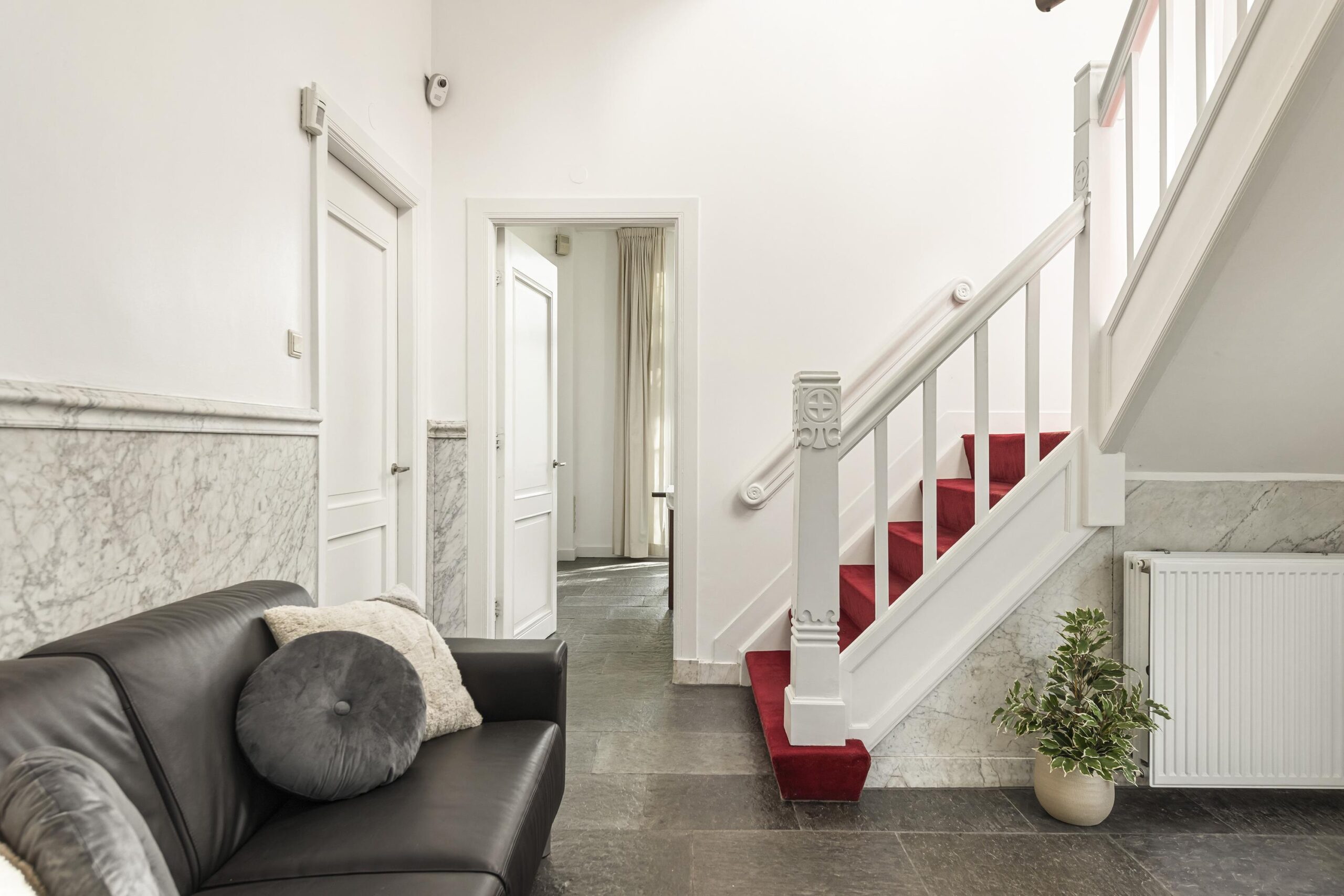 Twee-onder-één-kap te koop: Velperweg 97, Arnhem