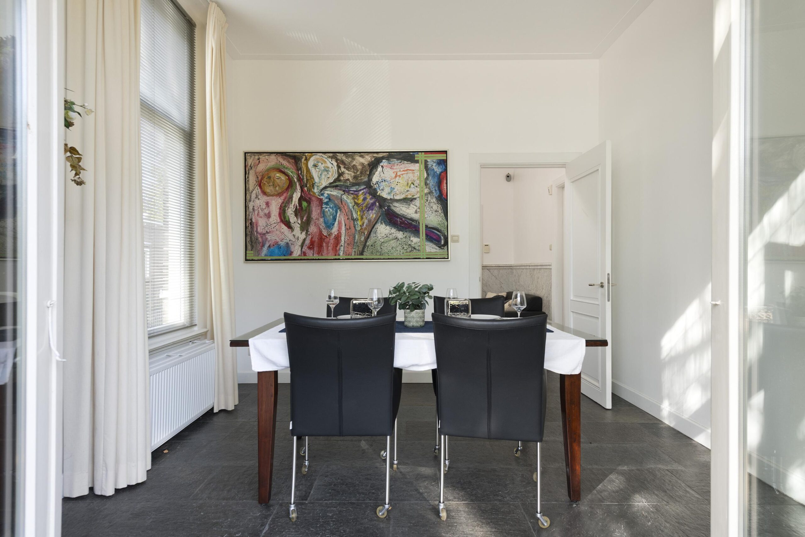 Twee-onder-één-kap te koop: Velperweg 97, Arnhem
